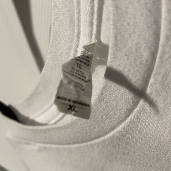 Graphic tee - Picture 3 of 3